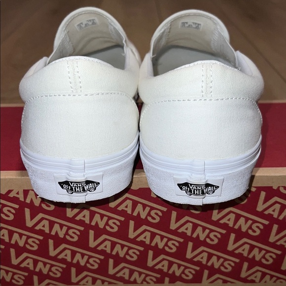 Vans Classic White Slip-On Shoes (Unisex) US Men’s 10.5 / US Women’s 12 - Picture 6 of 16
